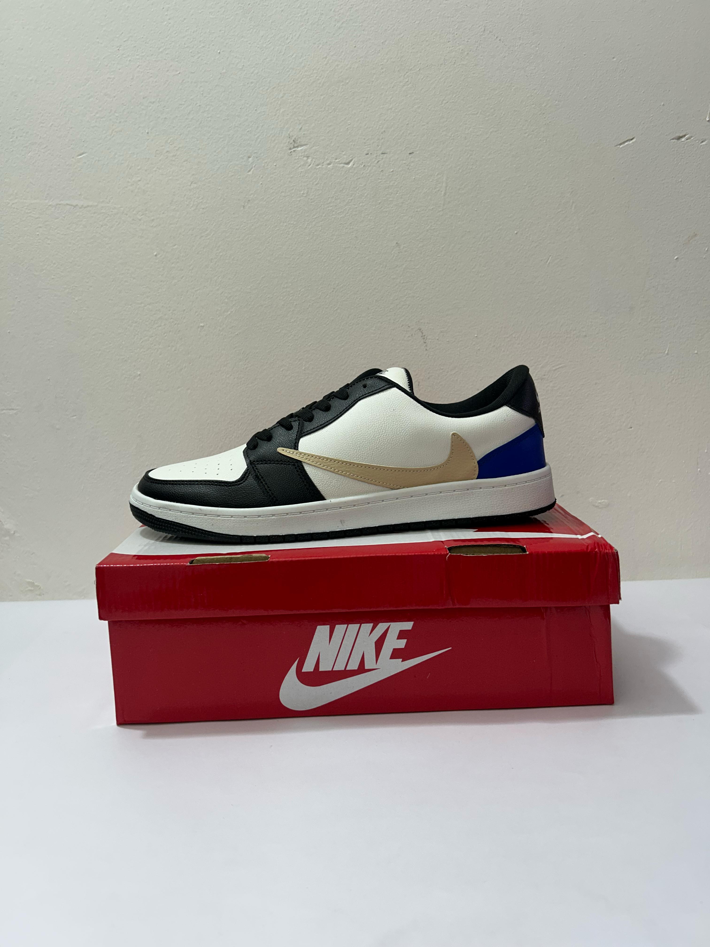 Nike Court Vision Low